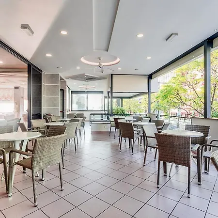 Ξενοδοχείο Bamby