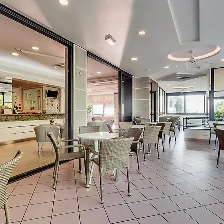 Отель Bamby Гаттео-а-Маре